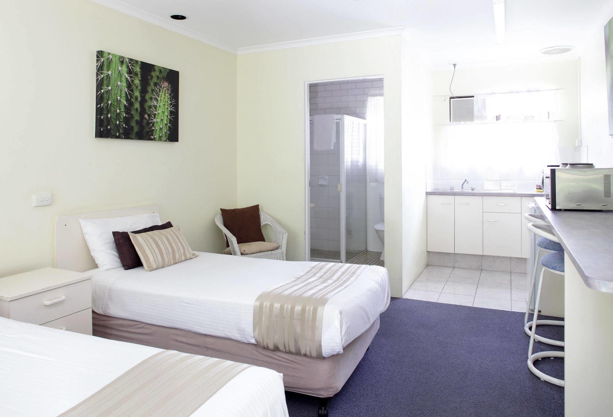 Twin Pines Motel Mooloolaba Exteriör bild